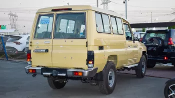 Toyota Land Cruiser Hardtop Roof 4.0L 2022