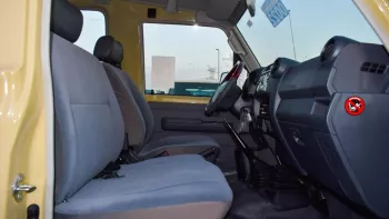 Toyota Land Cruiser Hardtop Roof 4.0L 2022