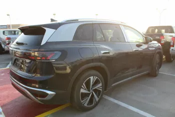 VOLKSWAGEN ELECTRIC ID6 CROZZ PRO , 7 Seats , Leather seats , Openable panoramic sunroof , Head Up Display ,Auto Pilot ,2022MY