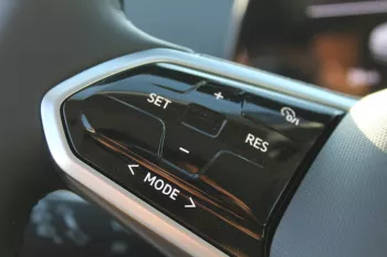 VOLKSWAGEN ELECTRIC ID6 CROZZ PRO , 7 Seats , Leather seats , Openable panoramic sunroof , Head Up Display ,Auto Pilot ,2022MY