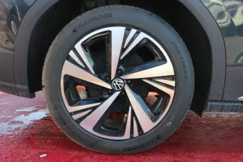 VOLKSWAGEN ELECTRIC ID6 CROZZ PRO , 7 Seats , Leather seats , Openable panoramic sunroof , Head Up Display ,Auto Pilot ,2022MY