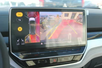 VOLKSWAGEN ELECTRIC ID6 CROZZ PRO , 7 Seats , Leather seats , Openable panoramic sunroof , Head Up Display ,Auto Pilot ,2022MY