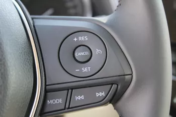 TOYOTA CAMRY GLE 2022 (EXPORT PRICE)