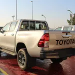 TOYOTA HILUX , 2.4L DISEL , DOUBLE CAB , 4X4 , AUTOMATIC TRANSMISSION , ALLOY WHEELS , REAR CAMERA , SCREEN , 2022MY - Thumbnail 7