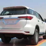 TOYOTA FORTUNER 2.7L PETROL AT 4X4 MODEL 2023 - Thumbnail 4