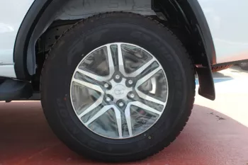 TOYOTA FORTUNER 2.7L PETROL AT 4X4 MODEL 2023
