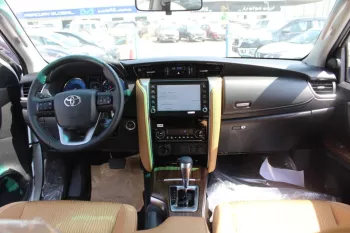 TOYOTA FORTUNER 2.7L PETROL AT 4X4 MODEL 2023