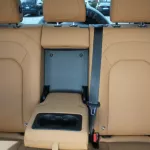 Land Rover Defender 90 P300 V4 2023 - Thumbnail 15