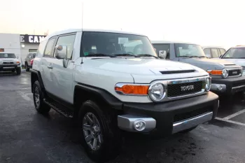 TOYOTA FJ CRUISER 4.0L SUV 4WD 5DOORS 2023