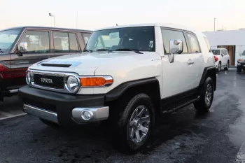 TOYOTA FJ CRUISER 4.0L SUV 4WD 5DOORS 2023