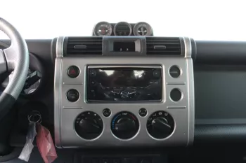 TOYOTA FJ CRUISER 4.0L SUV 4WD 5DOORS 2023
