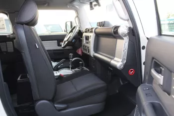 TOYOTA FJ CRUISER 4.0L SUV 4WD 5DOORS 2023