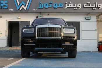 ROLLS ROYCE CULLINAN 2023 BLACK BADGE INDIVIDUAL SEATS AND STAR LIGHTS