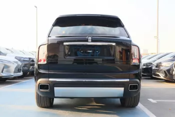 ROLLS ROYCE CULLINAN 2023 BLACK BADGE INDIVIDUAL SEATS AND STAR LIGHTS