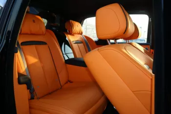 ROLLS ROYCE CULLINAN 2023 BLACK BADGE INDIVIDUAL SEATS AND STAR LIGHTS