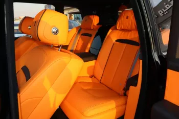 ROLLS ROYCE CULLINAN 2023 BLACK BADGE INDIVIDUAL SEATS AND STAR LIGHTS