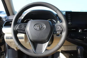 Toyota Camry GLE 2.5L Model 2023 .