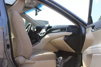 Toyota Camry GLE 2.5L Model 2023 .
