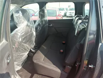 Renault Lodgy - Manaul - 7 Seats , Model 2023