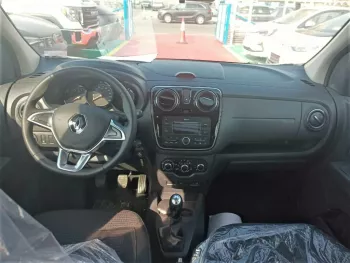 Renault Lodgy - Manaul - 7 Seats , Model 2023