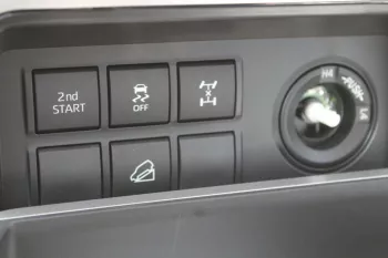 RHD - TOYOTA PRADO 150 2.8L DISEL 4WD TXL AUTO