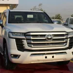 TOYOTA LAND CRUISER VXR , 3.5 L , Petrol , Twin Turbo , Automatic Transmission , 4WD , HUD , Leather seats , 2022MY - Thumbnail 3