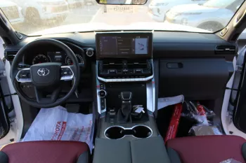 TOYOTA LAND CRUISER VXR , 3.5 L , Petrol , Twin Turbo , Automatic Transmission , 4WD , HUD , Leather seats , 2022MY