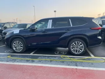 TOYOTA HIGHLANDER PLATINUM HYBRID 2.4L TURBO CANADIAN SPEC 2023 MODEL