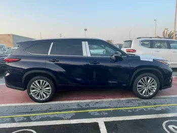TOYOTA HIGHLANDER PLATINUM HYBRID 2.4L TURBO CANADIAN SPEC 2023 MODEL