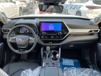 TOYOTA HIGHLANDER PLATINUM HYBRID 2.4L TURBO CANADIAN SPEC 2023 MODEL