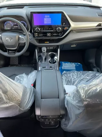TOYOTA HIGHLANDER PLATINUM HYBRID 2.4L TURBO CANADIAN SPEC 2023 MODEL