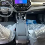 TOYOTA HIGHLANDER PLATINUM HYBRID 2.4L TURBO CANADIAN SPEC 2023 MODEL - Thumbnail 8