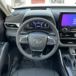 TOYOTA HIGHLANDER PLATINUM HYBRID 2.4L TURBO CANADIAN SPEC 2023 MODEL - Thumbnail 9
