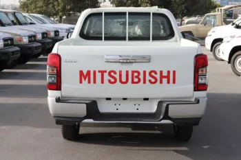 MITSUBISHI L200 PETROL 2022
