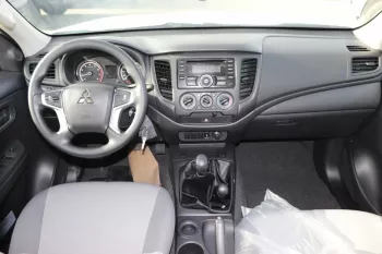 MITSUBISHI L200 PETROL 2022