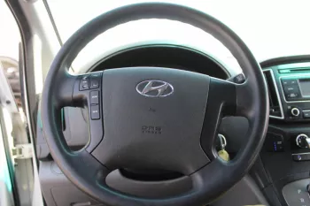 2020 HYUNDAI H1 2.4L PRL A/T (USED) GCC SPEC
