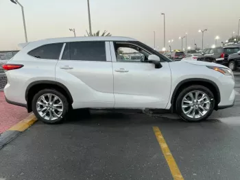 TOYOTA HIGHLANDER LIMITED 2.4L TURBO CANADIAN SPEC 2023 MODEL