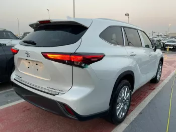 TOYOTA HIGHLANDER LIMITED 2.4L TURBO CANADIAN SPEC 2023 MODEL