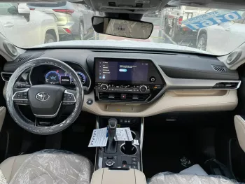 TOYOTA HIGHLANDER LIMITED 2.4L TURBO CANADIAN SPEC 2023 MODEL