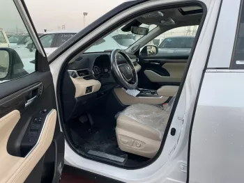 TOYOTA HIGHLANDER LIMITED 2.4L TURBO CANADIAN SPEC 2023 MODEL