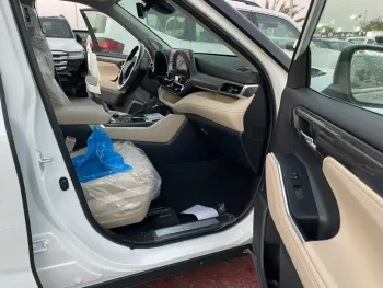 TOYOTA HIGHLANDER LIMITED 2.4L TURBO CANADIAN SPEC 2023 MODEL