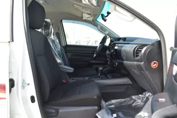 2022 MODEL TOYOTA HILUX DOUBLE CAB 2.4L DIESEL 4WD AUTOMATIC TRANSMISSION  