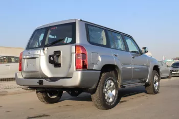 LHD - NISSAN PATROL Y61 4.8L PETROL 4WD WGN GRX SPL MANUAL