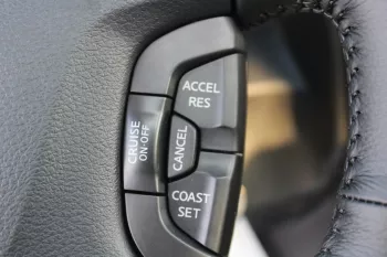 LHD - NISSAN PATROL Y61 4.8L PETROL 4WD WGN GRX SPL MANUAL