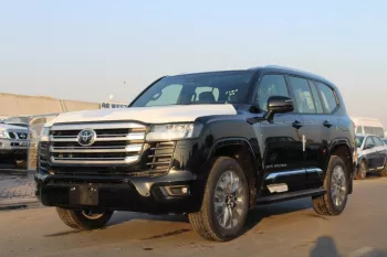 LHD - TOYOTA LANDCRUISER 300 3.3L DIESEL GXR BLACK COLOR FULL AUTO