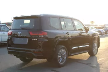 LHD - TOYOTA LANDCRUISER 300 3.3L DIESEL GXR BLACK COLOR FULL AUTO