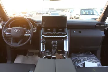LHD - TOYOTA LANDCRUISER 300 3.3L DIESEL GXR BLACK COLOR FULL AUTO