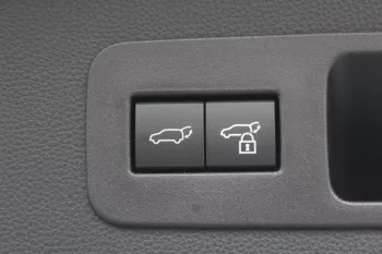 LHD - TOYOTA LANDCRUISER 300 3.3L DIESEL GXR BLACK COLOR FULL AUTO