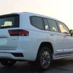 LHD - TOYOTA LANDCRUISER 300 3.3L DIESEL GXR WHITE COLOR FULL AUTO - Thumbnail 4