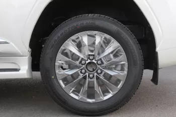 LHD - TOYOTA LANDCRUISER 300 3.3L DIESEL GXR WHITE COLOR FULL AUTO